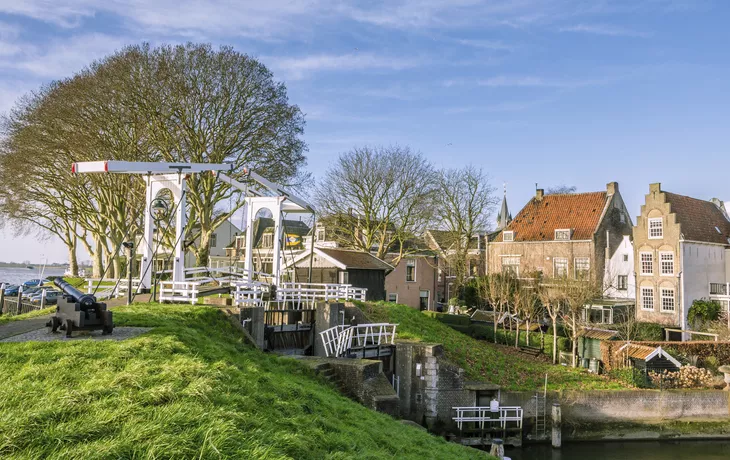Mönche, Luang Prabang - © delkoo - Fotolia