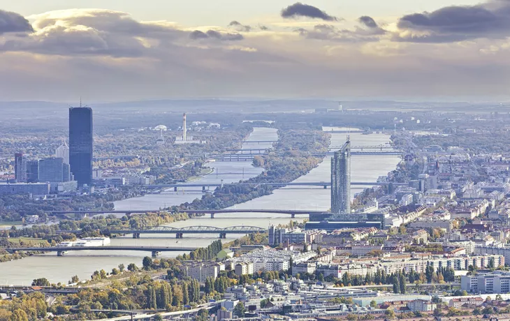 © Creativemarc - Fotolia - Blick vom Kahlenberg auf Wien