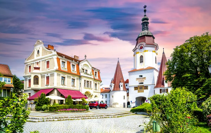 © Sina Ettmer - stock.adobe.com - Altstadt von Krems an der Donau