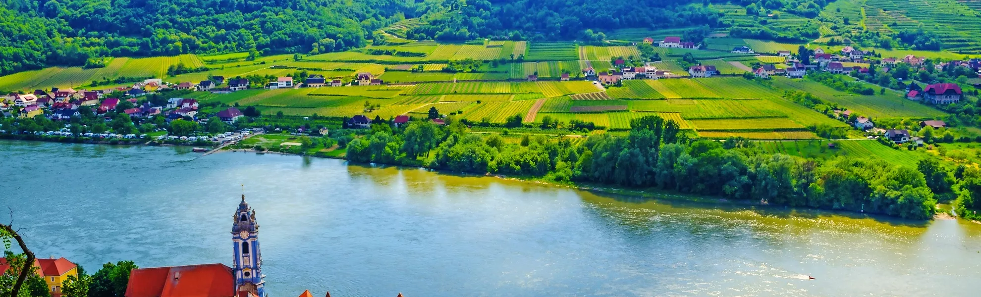 Donau in der Wachau bei Dürnstein - © dudlajzov - Fotolia