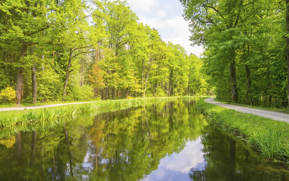 Radweg am historischen Ludwigskanal