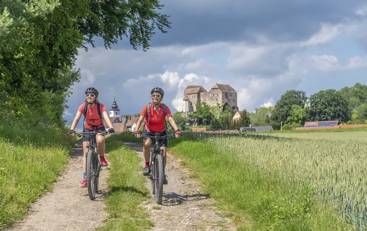 © Uwe - stock.adobe.com - Altmühltal-Radweg bei Hilpoltstein