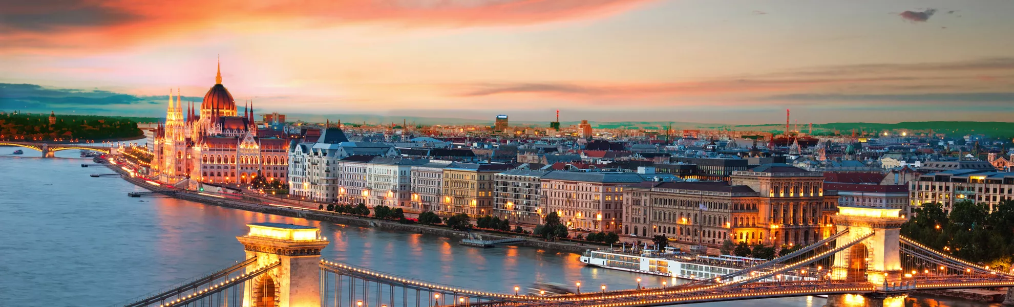 Sonnenuntergang über Budapest - © anko_ter - stock.adobe.com