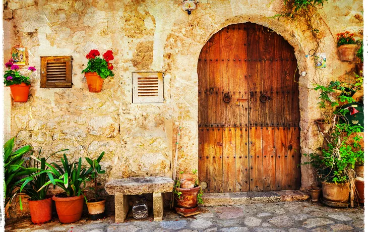 Valldemossa auf Mallorca - © Freesurf - stock.adobe.com