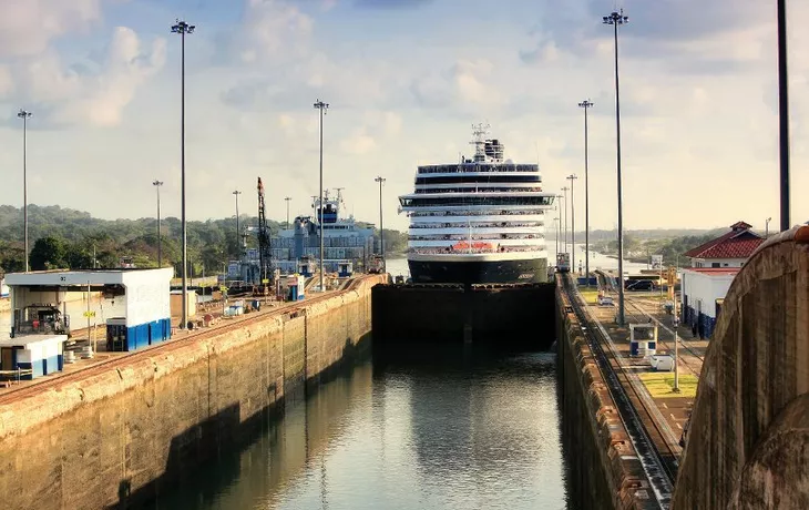 © sorincolac - Fotolia - Panamakanal