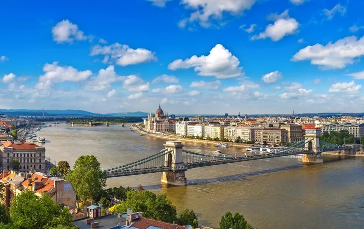 © Sergii Figurnyi - stock.adobe.com - Panorama de Budapest