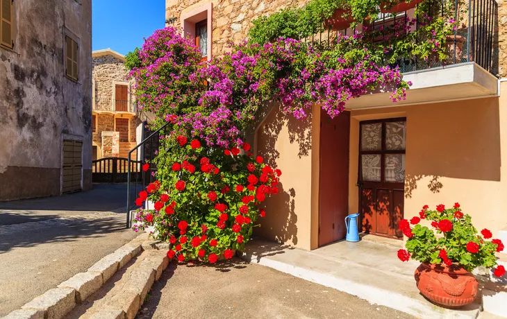 typisches Haus in Piana - ©pkazmierczak - stock.adobe.com