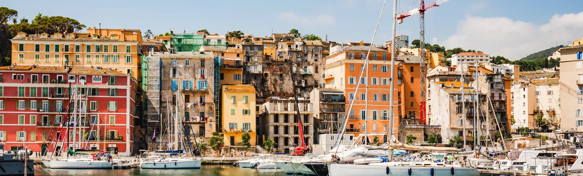 Altstadt und Hafen von Porto-Vecchio - © travelbook - stock.adobe.com
