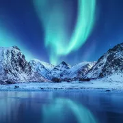 Nordlichter über den Lofoten-Inseln