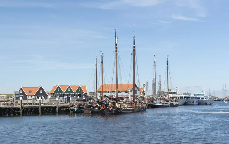 © shutterstock_234221338 - Hafen in Oudeschild, Texel