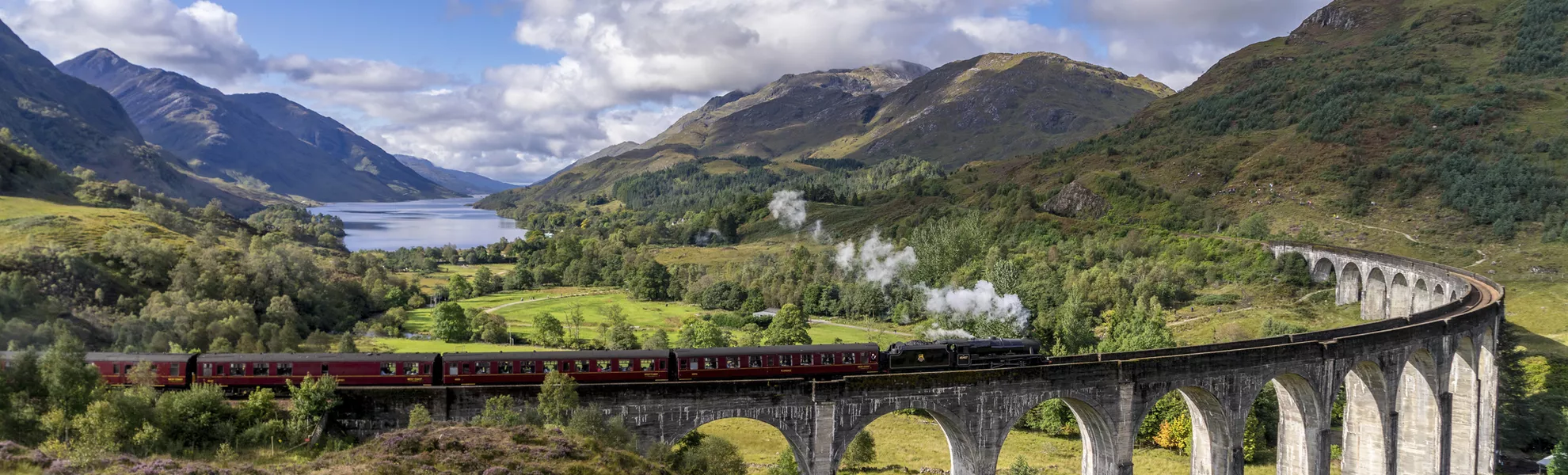 Glenfinnan Eisenbahnviadukt, Schottland - © catuncia - stock.adobe.com