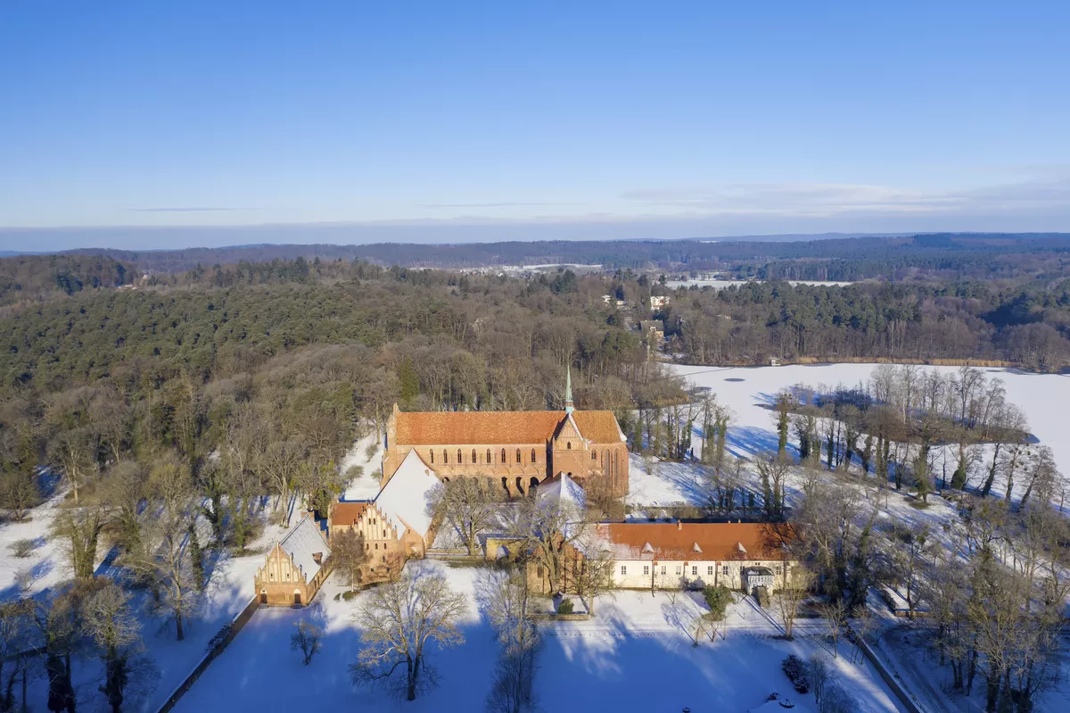 Kloster Chorin im Winterkleid - © Tilo Grellmann - stock.adobe.com