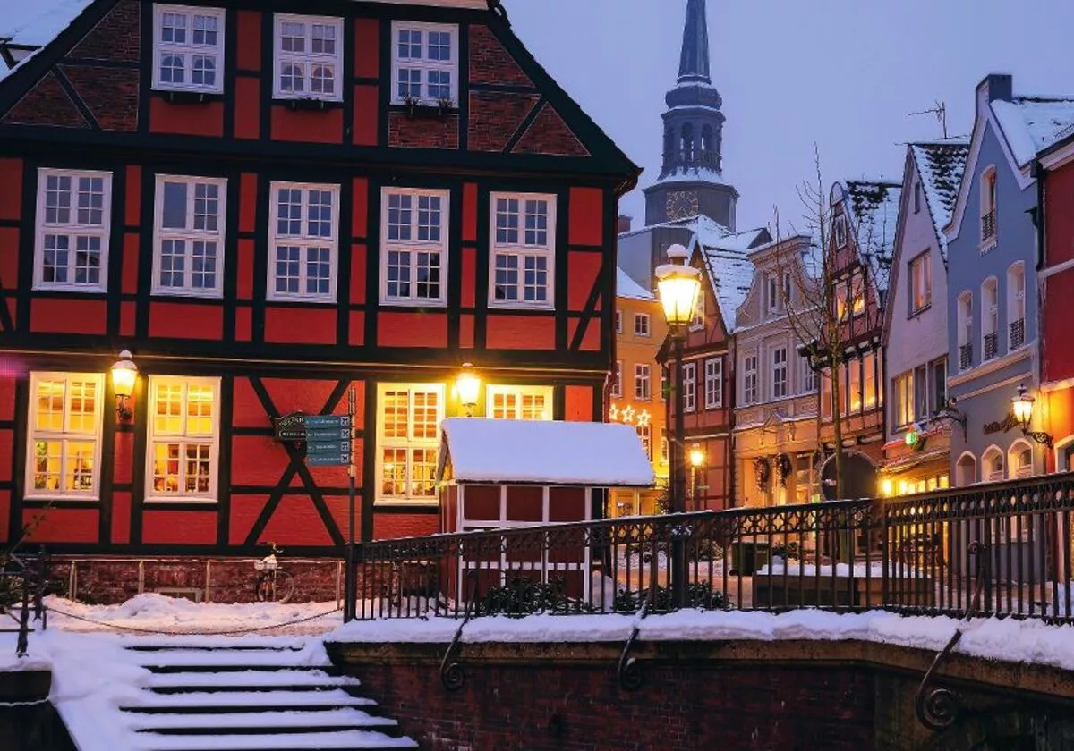 winterliches Stade im Alten Land, Deutschland