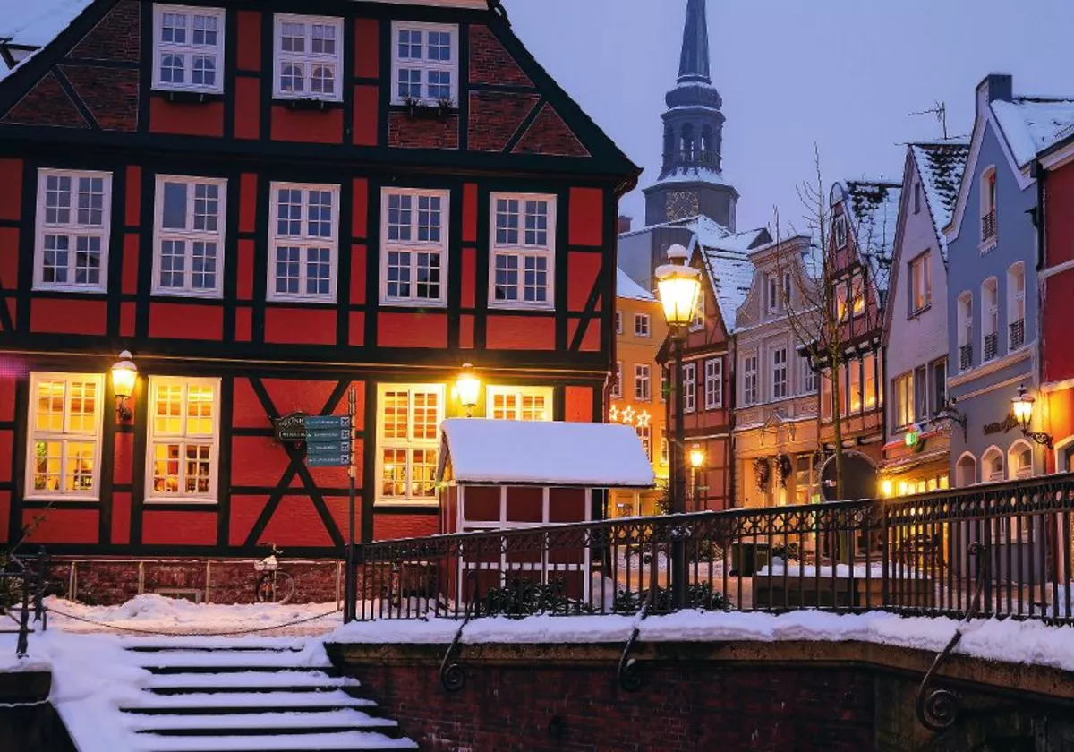 winterliches Stade im Alten Land, Deutschland