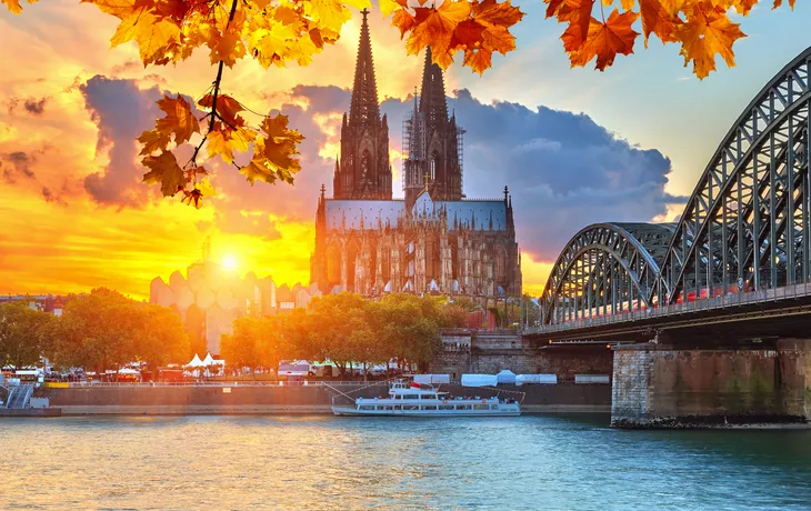 ©sborisov - stock.adobe.com - Köln bei Sonnenuntergang
