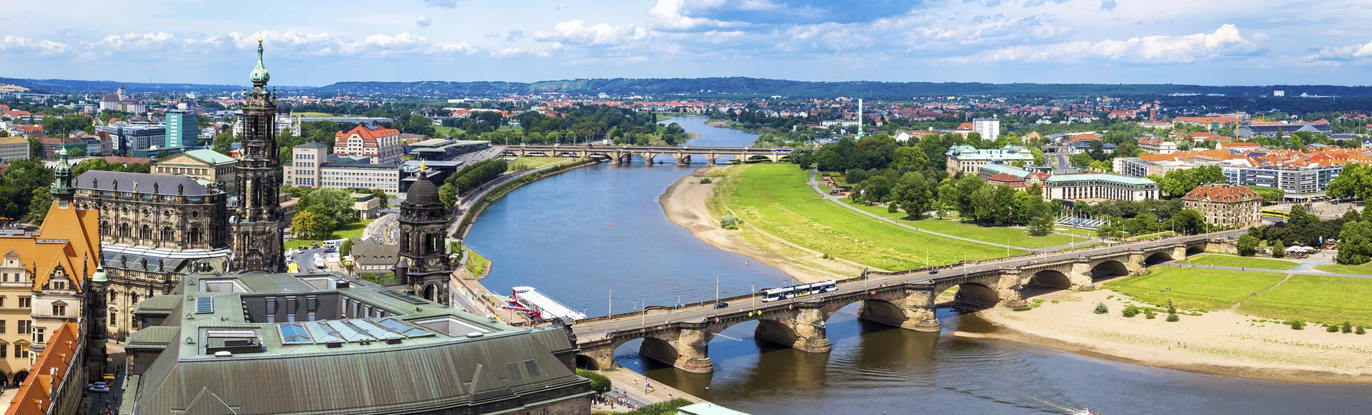 Dresden an der Elbe - © shutterstock_242066716