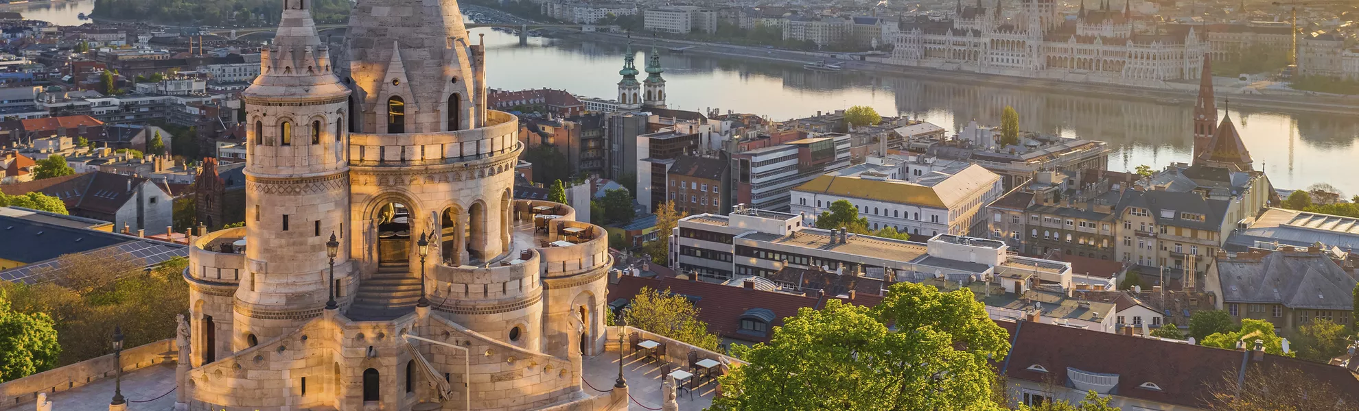 Ausblick von der Fischerbastei in Budapest - © zgphotography - stock.adobe.com
