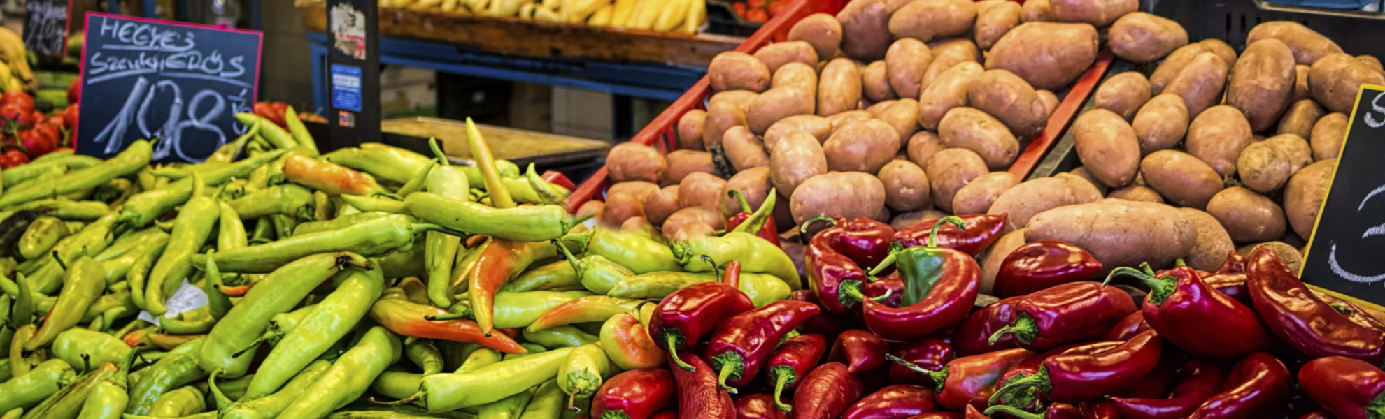 Paprika in der Markthalle, Budapest - © ArTo - stock.adobe.com