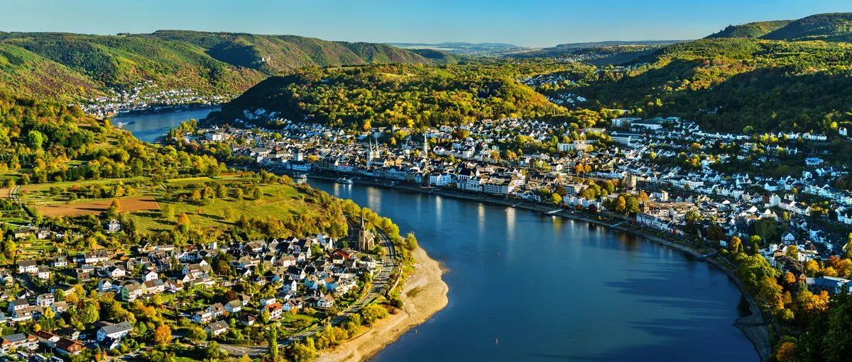 Luftaufnahme der Städte Filsen und Boppard mit dem Rhein in Deutschland - © Leonid Andronov - stock.adobe.com
