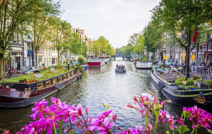 © CPN - stock.adobe.com - Grachten in Amsterdam