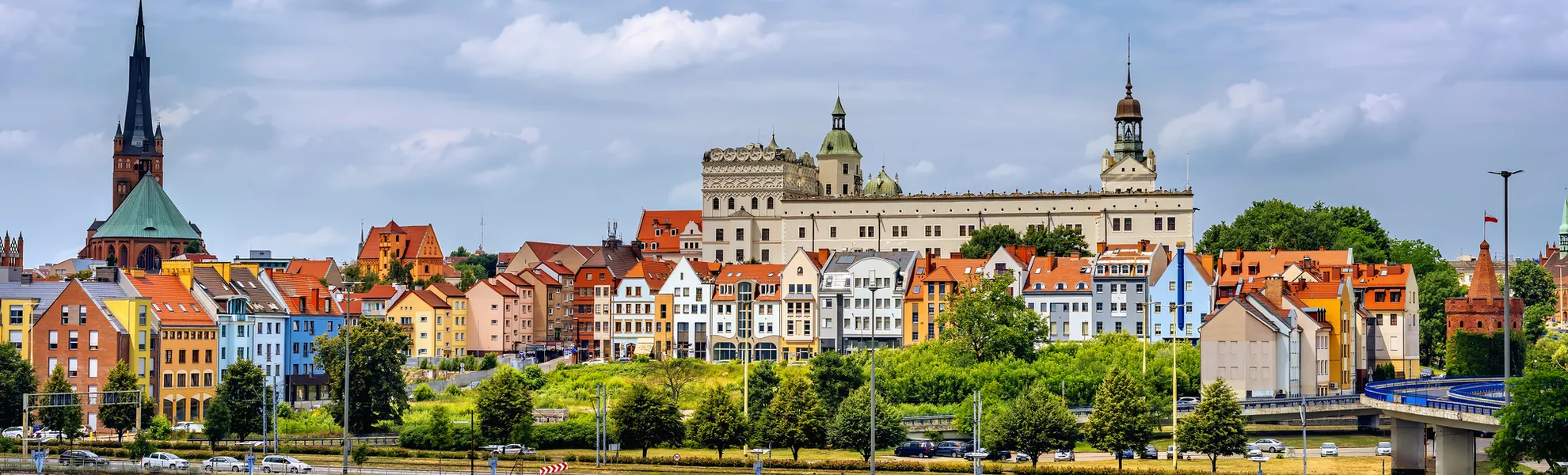 Schloss der Pommerschen Herzöge und Kathedrale Basilika des Apostels Jakobus in Stettin - © Dawid - stock.adobe.com