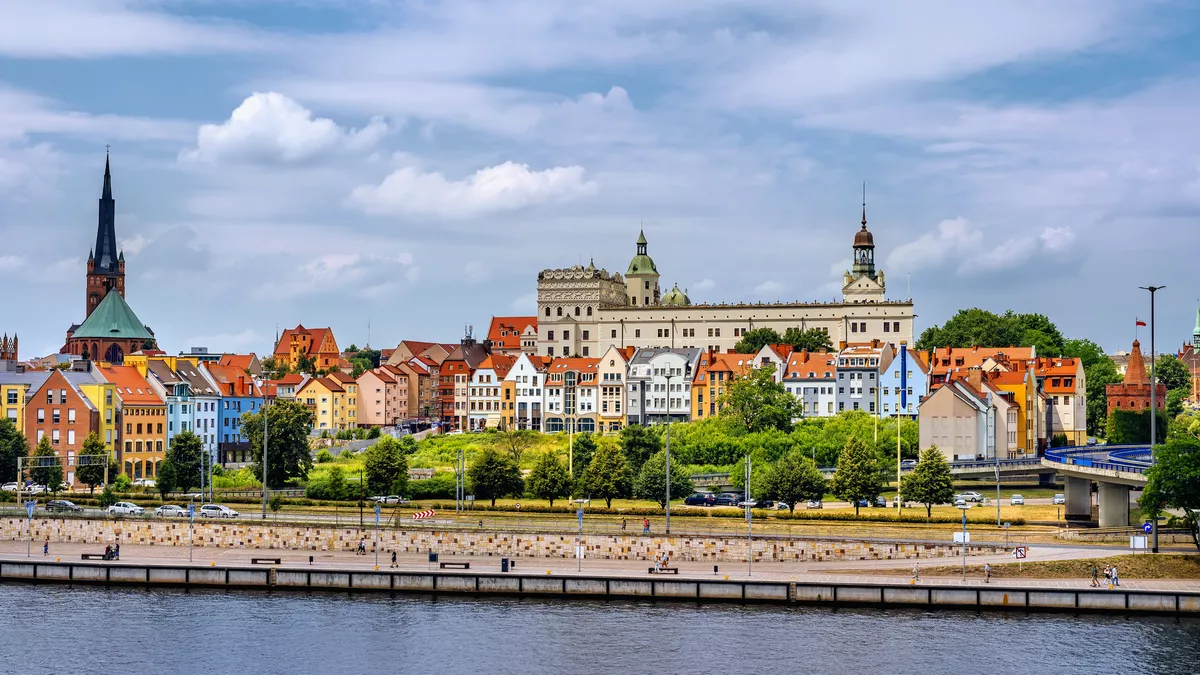 Schloss der Pommerschen Herzöge und Kathedrale Basilika des Apostels Jakobus in Stettin - © Dawid - stock.adobe.com
