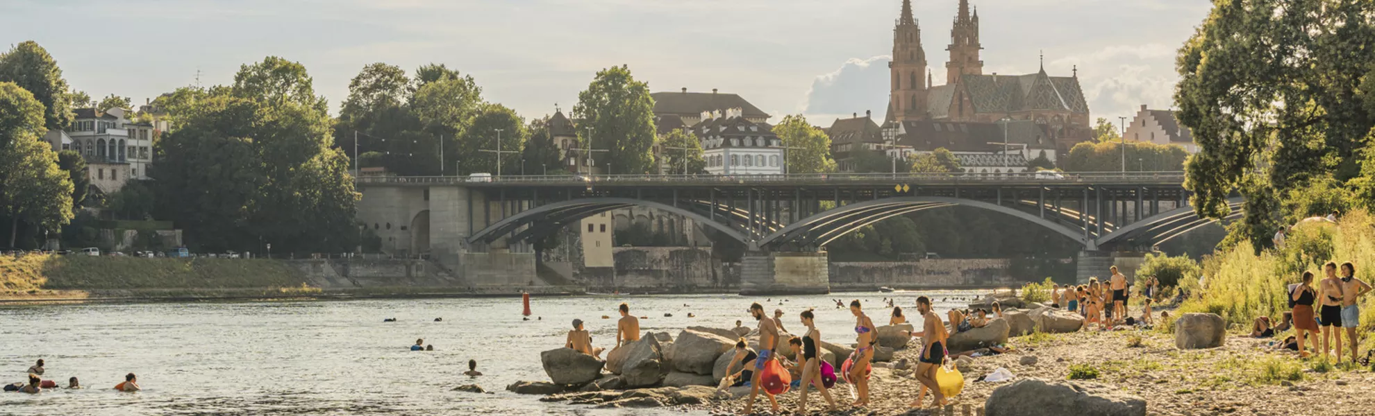 ST-Kurzclip Rheinschwimmen 2022 - © Basel Tourismus