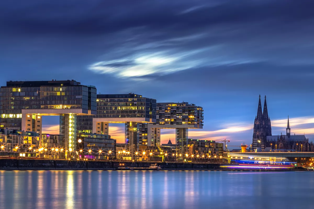 Köln, Deutschland – Lichter der Stadt - © Maha - stock.adobe.com
