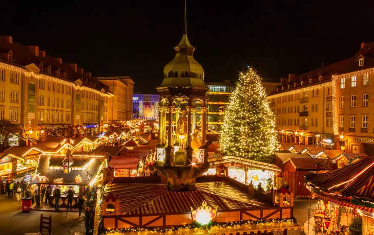 Magdeburger Weihnachtsmarkt auf dem Alten Markt - © Andrea Schwingel - stock.adobe.com