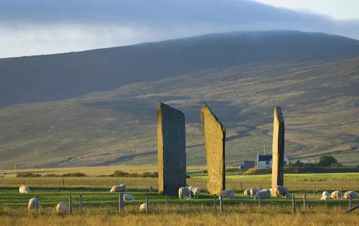 © Getty Images/iStockphoto - Stones of Stenness, Orkney-Inseln
