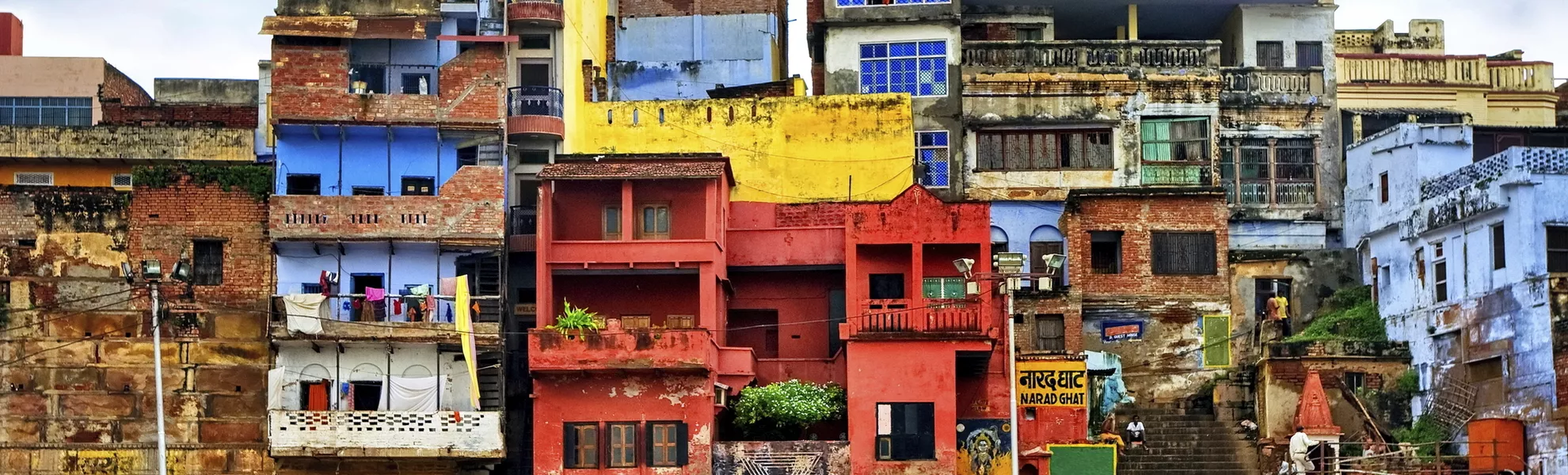 Die heilige Stadt am Ganges, Varanasi - © shutterstock_177169679