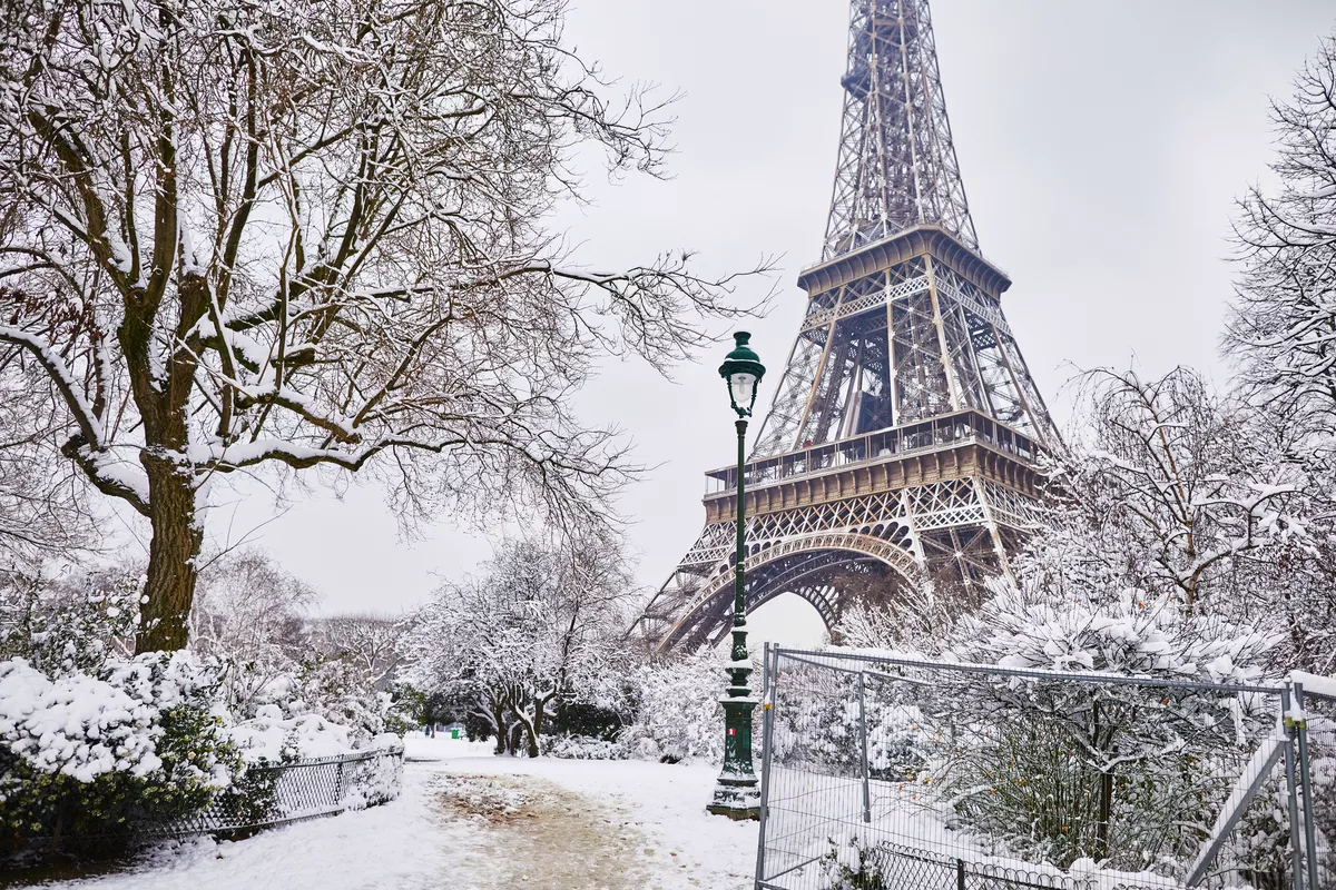 Eiffelturm im Winter - © Ekaterina Pokrovsky - stock.adobe.com