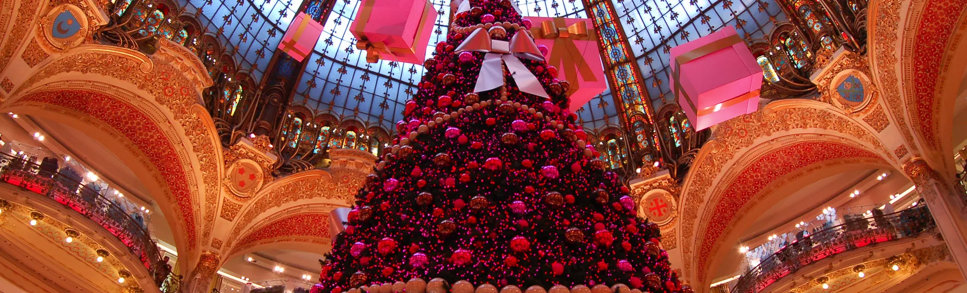 weihnachtliche Galeries Lafayette - © Picture Partners - stock.adobe.com