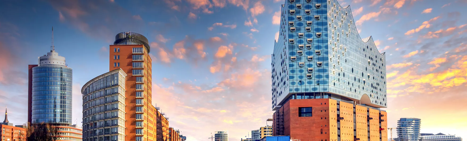 Elbphilharmonie in Hamburg - © Sina Ettmer - stock.adobe.com