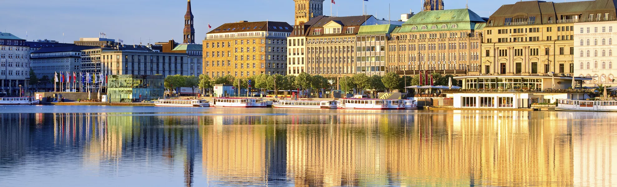 Binnenalster, Hamburg - © FRANCESCO CAROVILLANO