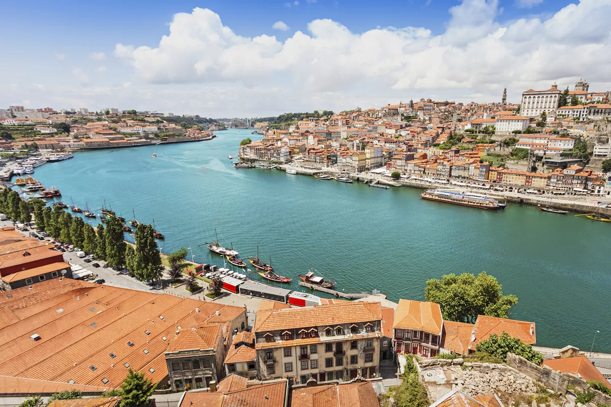 Douro mit Sicht auf Porto - © Getty Images/iStockphoto
