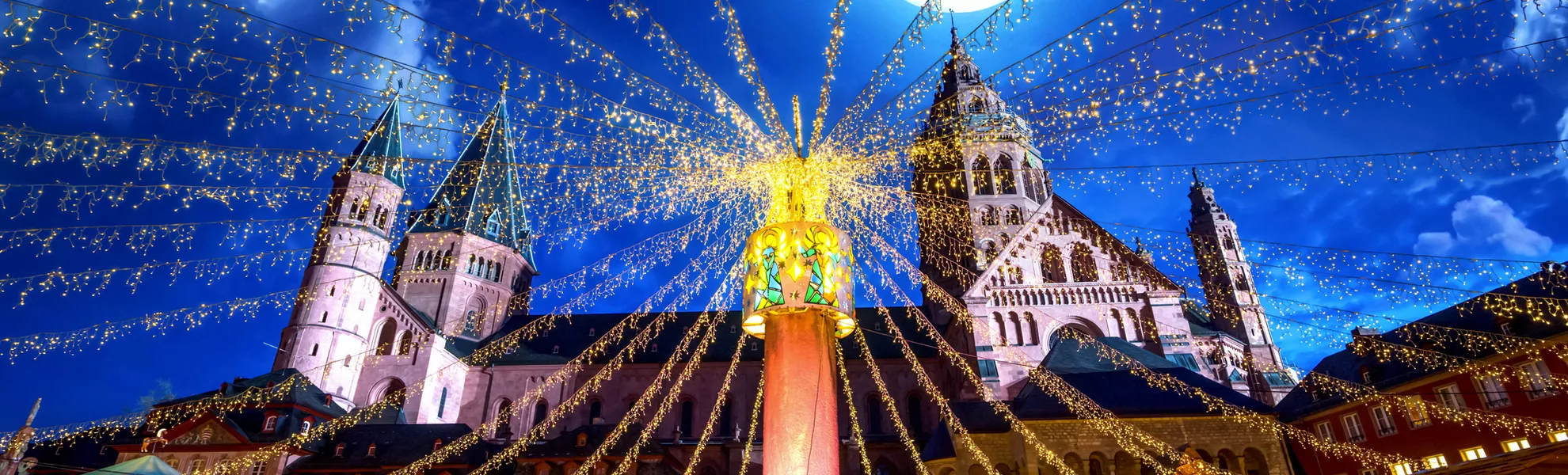 Weihnachtsmarkt Mainz  - © Sina Ettmer - stock.adobe.com