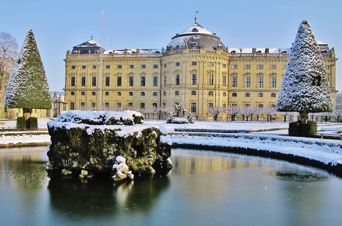 Residenz im Winterkleid, Würzburg - © franziskus46 - Fotolia