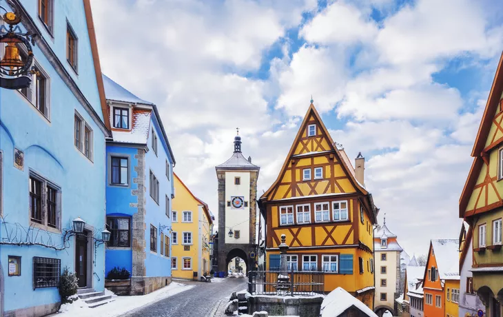 Winterliches Rothenburg ob der Tauber - © lena_serditova - stock.adobe.com