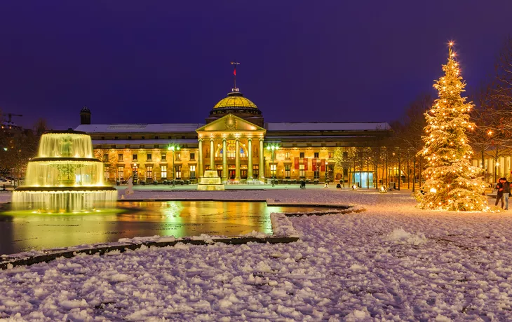 Kurhaus in Wiesbaden - © Branko Srot - stock.adobe.com