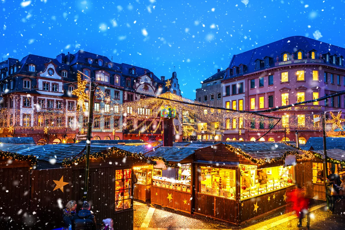 Weihnachtsmarkt in Mainz - © Sina Ettmer - stock.adobe.com
