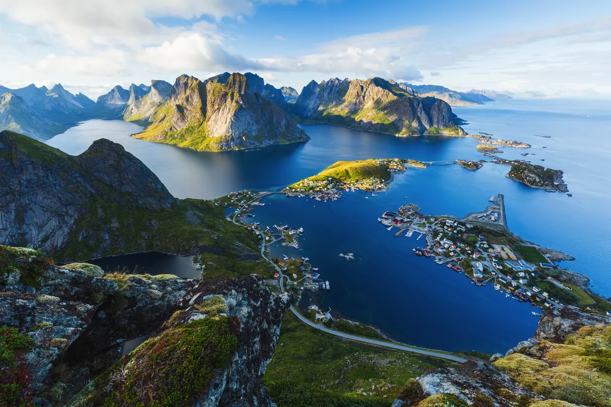 Blick  in den Lofoten - © Beboy - stock.adobe.com