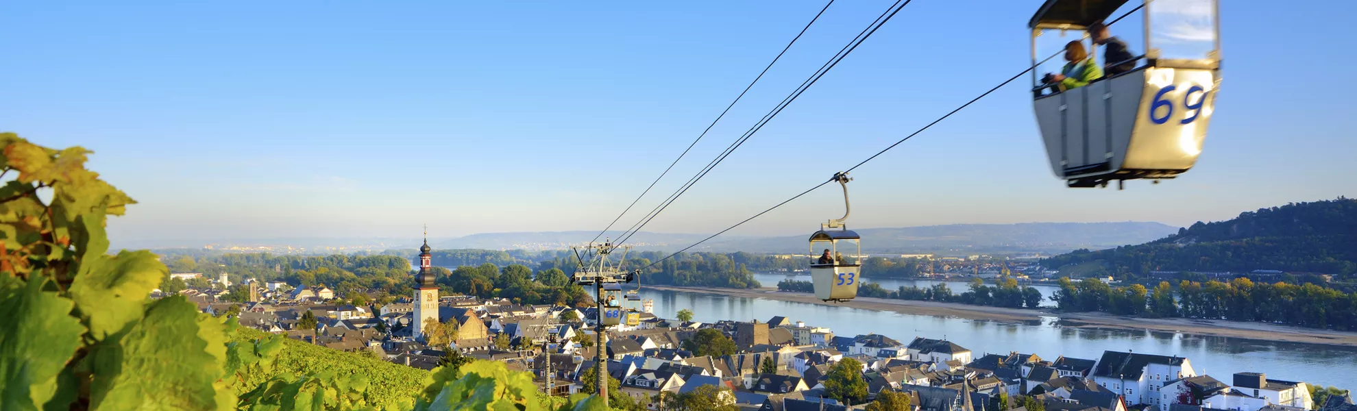 Gondelfahrt in Rüdesheim am Rhein - © FRANCESCO CAROVILLANO