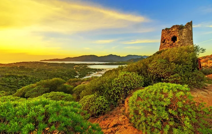 Torre di Porto Giunco in Villasimius, Sardinien - © Marcin Krzyzak - Fotolia