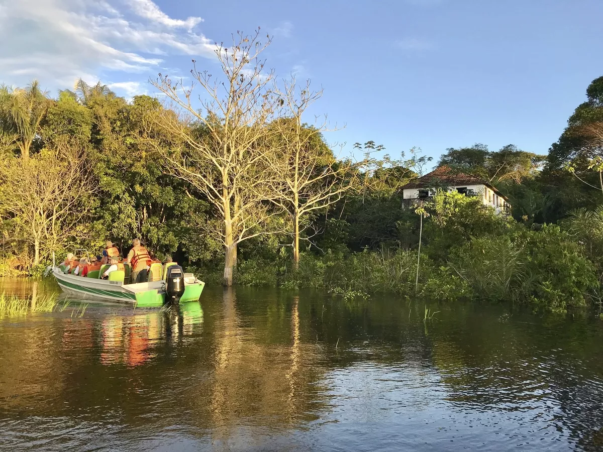 Bootsausflug auf dem Amazonas - © Mehdi Langanke