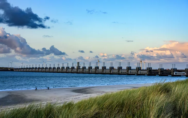 Deltawerk - ein Sturmflutwehr in Zeeland, Niederlande - ©Heinz - stock.adobe.com