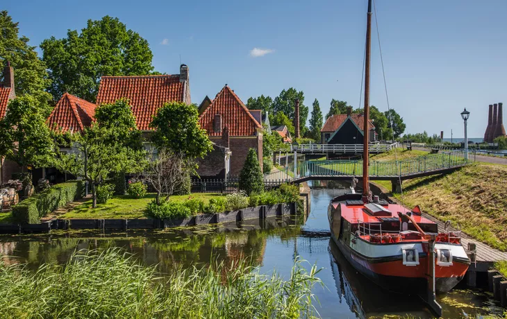 die alten Fischerhütten im Zuiderzeemuseum in Enkhuizen - © Bert - stock.adobe.com