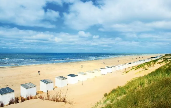 blaue Strandhütten auf Texel - © Ivonne Wierink - Fotolia