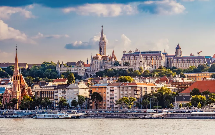 Skyline von Budapest - © alexanderuhrin - stock.adobe.com