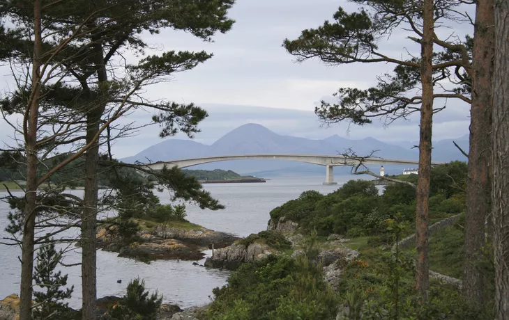 Brücke zur Insel Skye, Kyle of Lochalsh - © shutterstock_1455221